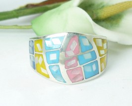 Sterling Silver Colorful Enamel Mother of Pearl Chip Inlay Ring Size 7.25 - £22.67 GBP