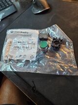 ALLEN BRADLEY 800FM-F3PX10 800FM GREEN 22 mm MOMENTARY PUSH BUTTON NEW K... - $28.71