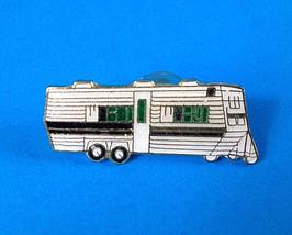 RV Travel Trailer Vintage Pin Enamel Lapel Hat Tac Camper Camping NOS - £3.52 GBP