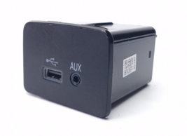 2013- 2016 RAM 1500 2500 3500 Hub Media Center AUX USB OEM (68096426AD) - $72.39