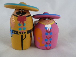 Mexican Couple Salt &amp; Pepper Shakers Man &amp; Woman Mexican Pottery vivid c... - £10.33 GBP