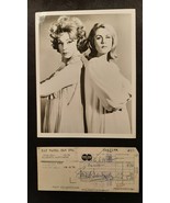 ELIZABETH MONTGOMERY (BEWITCHED) HAND SIGN AUTOGRAPH CREDIT CARD &amp; PHOTO) - £371.97 GBP