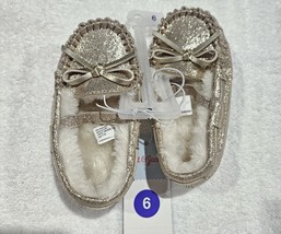 Toddler Girls' 6 Celina Moccasin Slippers Cat & Jack Gold Glitter  image 2