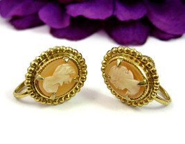 CORO Carved Shell CAMEO Earrings Vintage Screw Back Oval Goldtone Cream ... - €12,21 EUR