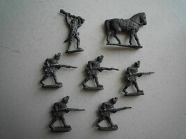* * * LOT of Tin soldiers and horse - USED * * * - $16.62