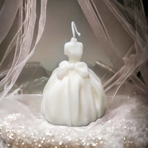 Bridal Dress Scented Candle , Wedding Gown - £8.39 GBP