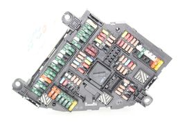 09-12 BMW 750LI Trunk Fuse Relay Box F2658 image 2