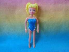 Polly Pocket Mattel Girl Doll Blonde Molded Hair Pig Tails Blue Bathing Suit - $2.51