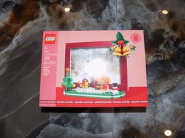 LEGO 40702 Limited Edition Christmas Picture Frame 209pcs New - $25.00
