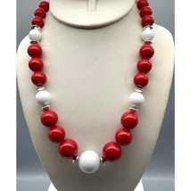 Vintage Lucite Graduated Strand Necklace with Red and White Beads and Silver Ton - £19.02 GBP