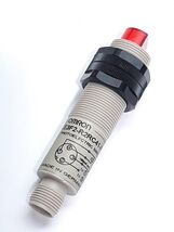 Omron E3F2-R2RC41-P1 Photoelectric Switch 10-30VDC  - $20.20