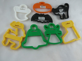 Vintage Wilton Halloween and Christmas Cookie Cutters Lot of 8 - £12.50 GBP