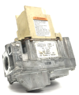Honeywell VR8204H1055 Gas Valve Natural Gas in/out 1/2&quot; used #G404A - $82.05 CAD