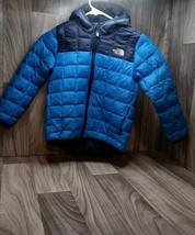 THE NORTH FACE KIDS&#39; THERMOBALL HOODED JACKET ACOUSTIC BLUE 5T - $61.33