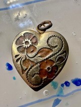 Heart Valentine Day Vintage Locket floral flowers women pendant - $896.33 MXN