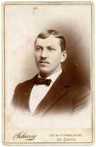 Circa 1880&#39;S Cabinet Card Handsome Man Wearing Suit Bow Tie Schweig St. Louis Mo - £9.58 GBP