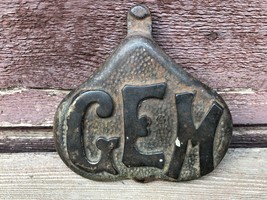 Antique 1895 GEM Cast Iron Stove Oven Door Release Part  - $39.55