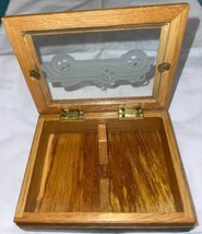Vintage Glass Top Frosted Car Wood Shadow Box Jewelry Memory Trinket Coi... - $339.43 MXN