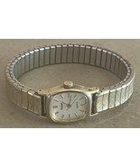 Vtg Pulsar Watch Women Gold Silver Tone Stretch Band V233-5090 - $24.31 CAD