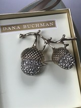 Estate Large Dana Buchman Goldtone Branch w Two Clear Rhinestone Acorns Pin Broo - £22.78 GBP