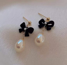 Korean vintage earrings ins niche design light luxury female sense pearl bow  - £15.53 GBP