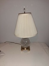 VINTAGE BRASS AND WATERFORD CRYSTAL LAMP CRESCENT BRASS MANUFACTURING CO. - $2,782.66 MXN VINTAGE BRASS AND WATERFORD CRYSTAL LAMP CRESCENT BRASS MANUFACTURING CO. - $2,782.66 MXN