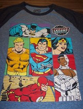 Vintage Style Justice League Superman Aquaman Batman Dc Comics T-Shirt Medium - $19.80