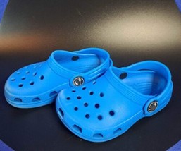 Kids Unisex Cobalt Blue Clog Crocs Size 6-7 - $18.69