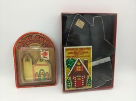 Cookie Cutter 2 Buildings Metal Vintage Unused Worn Packaging Gingerbread USA - £8.39 GBP