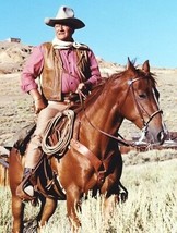 JOHN WAYNE 8X10 PHOTO TV PICTURE COWBOY WESTERN MOVIES - £3.86 GBP