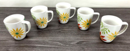 Corelle Coordinates Happy Days Mug Set of 5 Porcelain Daisy Corning Floral 12 oz - £34.02 GBP