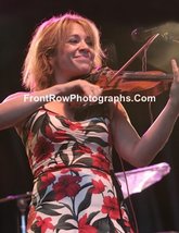 Elana James - 8x10 Color Photograph - €12,63 EUR