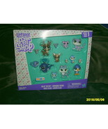 Littlest Pet Shop Chillin&#39; Together Series 1 Set, Toy R Us Exclusive - $3,638.54 MXN