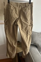 Carhartt Tan Cargo Utility Streetwear Techwear Woman’s Pants Size 6 Short - $29.00