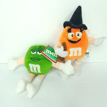 Lot of 2 Green M &amp; M Plush Backpack Clip on Orange Halloween Witch Ornam... - €18,78 EUR