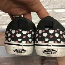 Vans pink &amp; white hearts sneakers size 4 - $549.67 MXN