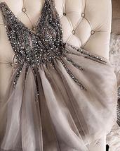 Luxurious Sequins Beaded V-neck Tulle Homecoming Dresses Short Party Dress - £120.26 GBP