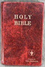 Holy Bible Placed By The Gideons NKJV Thomas Nelson Hardback 1970 - £11.47 GBP