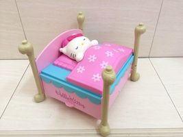 Sanrio Hello Kitty Sleep on Bed CD or Accessory Box. Pretty, RARE - £39.95 GBP