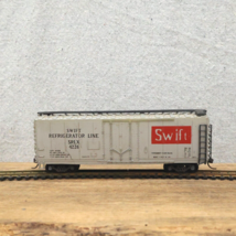 HO Scale SRLX Swift Refrigerator Line 4226 Knuckle Coupler Freight Car - £12.78 GBP