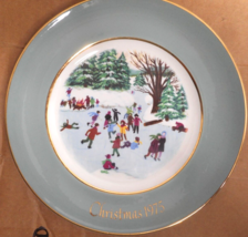 1975 Avon Christmas Plate &quot;Skaters on the Pond&quot; By Enoch Wedgwood England 8 3/4&quot; - £11.03 GBP