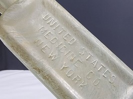 Very Early United States Medicine Co New York Bottle - $57.17