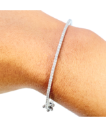 18ct White Gold Natural Round Pave Diamond High-Polished Oval Bangle 0.50ct - $72,108.38 MXN