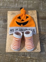 Baby Essentials Baby Halloween Socks And Hat - $276.29 MXN