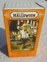 Department 56 #807305 Dinner is served Halloween Village figure accessor... - £10.35 GBP