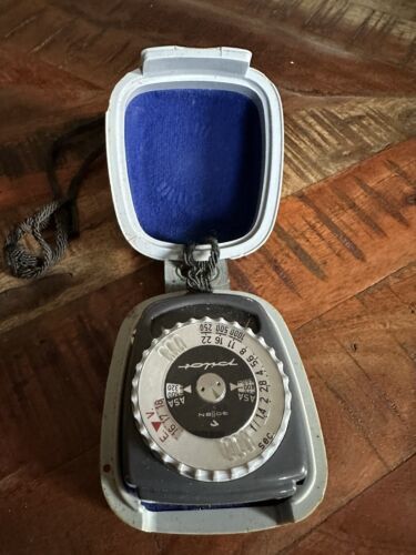 Vintage Gossen Pilot Light Meter With Case - $14.85