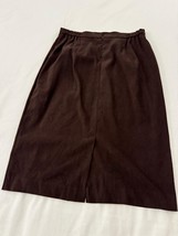 Leslie Fay Women’s Brown Rear Zip & Slit A-Line Pull-On Skirt Size 20 Waist 28" image 2