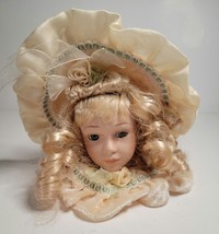 Doll Head Collectors Choice Series by DanDee - £11.81 GBP