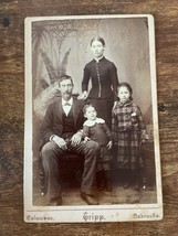 Vintage Cabinet Card. Couple with 2 children by Tripp in Columbus, Nebraska - £10.65 GBP