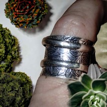 Unique sterling silver 925 spinner ring size 6 - $27.72